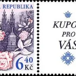 Praskie róże - znaczek z dodatkowymi przywieszkami do personalizacji