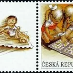 Dzieci ze znaczkami pocztowymi